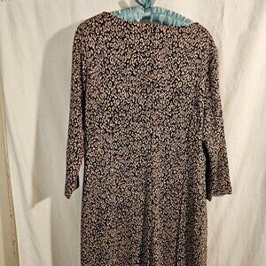 super soft Chico's size 2.5 so slimming abstract animal print dress